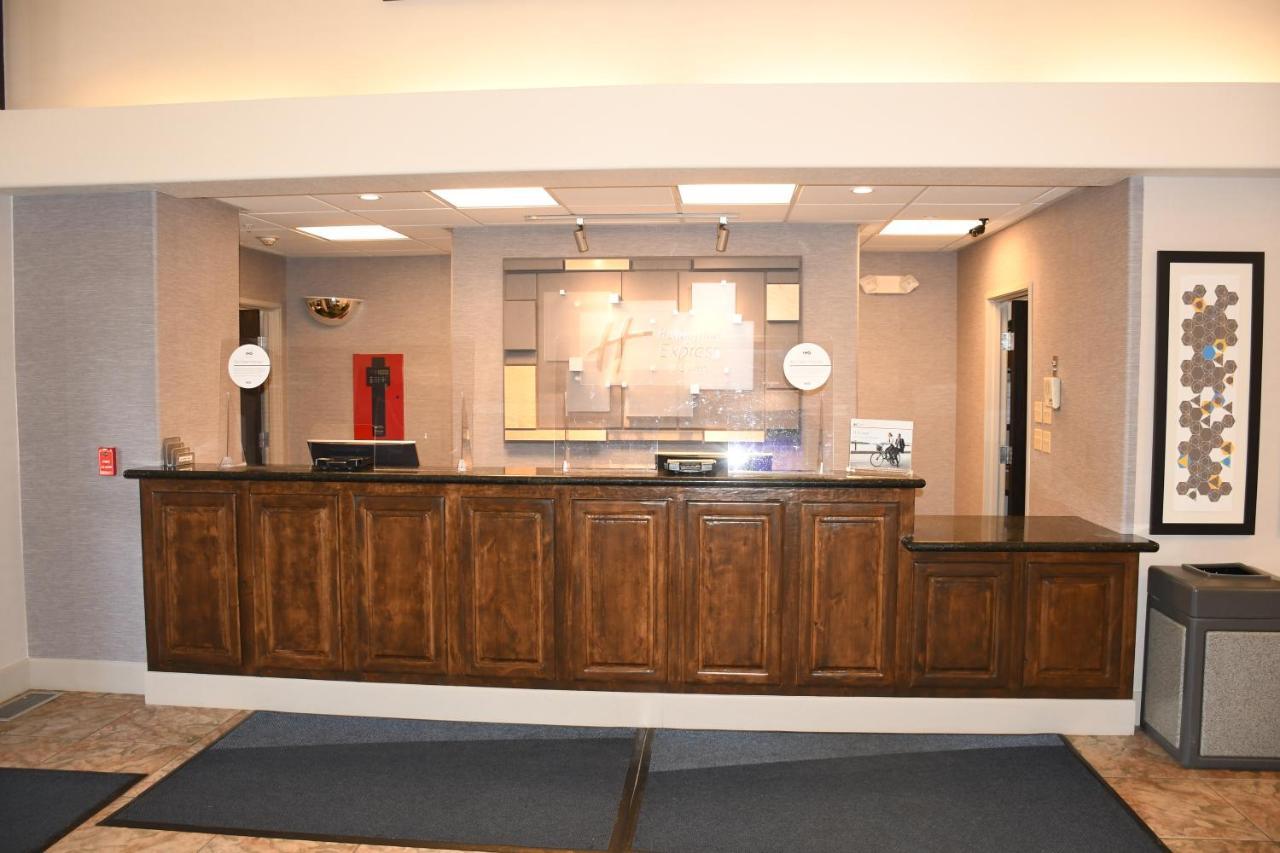 Holiday Inn Express Hotel & Suites Evanston By Ihg Eksteriør bilde