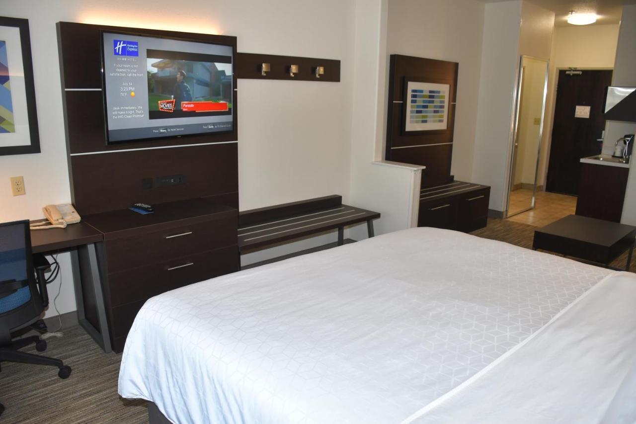 Holiday Inn Express Hotel & Suites Evanston By Ihg Rom bilde