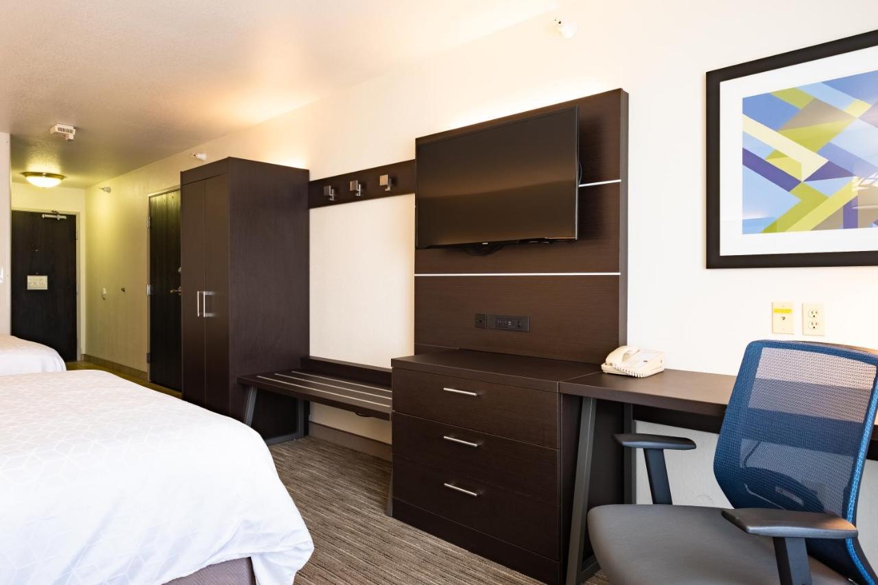 Holiday Inn Express Hotel & Suites Evanston By Ihg Eksteriør bilde