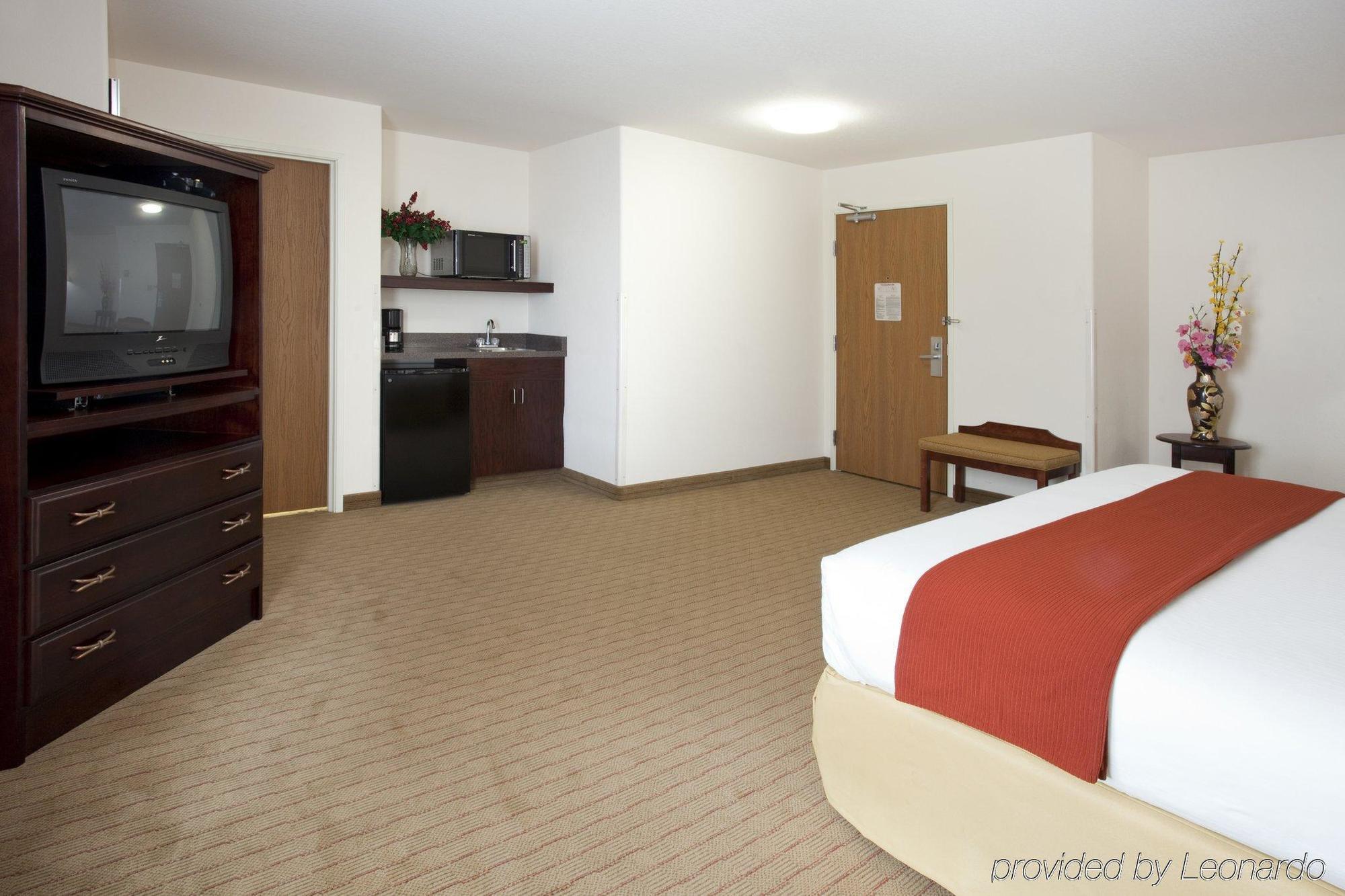 Holiday Inn Express Hotel & Suites Evanston By Ihg Rom bilde